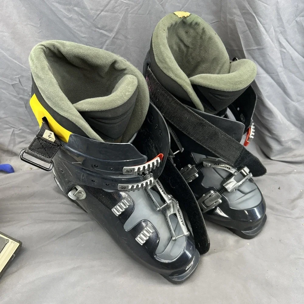 Snow Boots Solomon 9.5‎